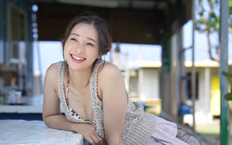 日本气质女星：足立梨花，一枝洁白的梨花_我的好趣坞
